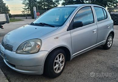 Toyota Yaris 1.1 Benzina 