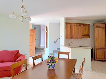 Villetta con cortile