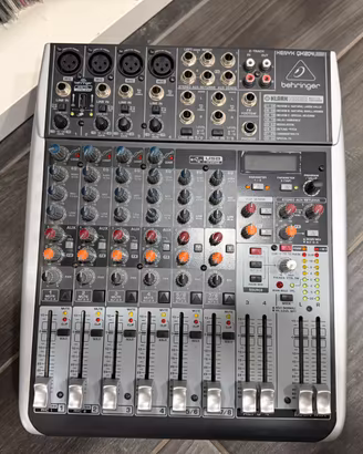 Behringer Xenyx QX1024USB