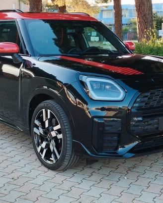 Mini Countryman John Cooper Works XL 09/24, km 33.