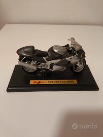 Modellino moto stradale Suzuki GSX 1300R