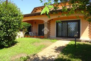 VILLA SINGOLA A POMEZIA