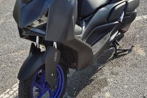 YAMAHA X-MAX 300 FULL OPTIONAL
