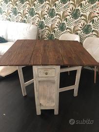 Tavolo legno massello bandelle