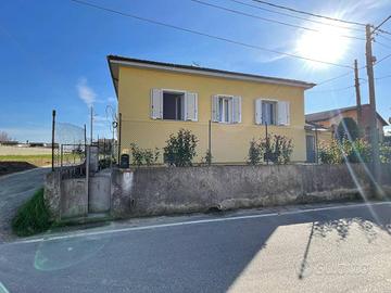 Villa di 173 m² con 4 locali e box auto a Rive
