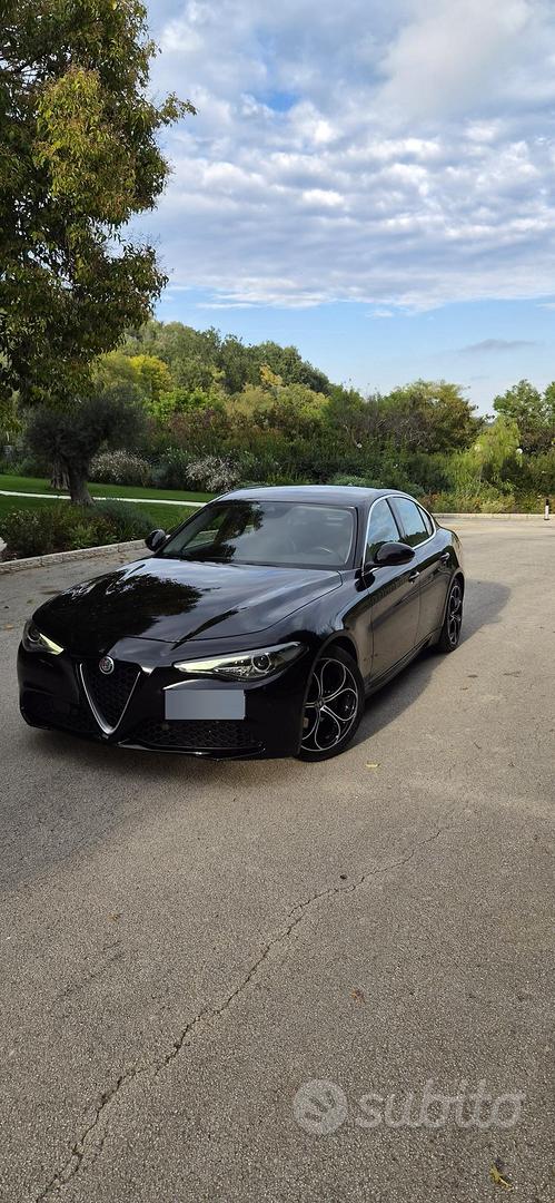 Alfa Romeo Giulia (2016)