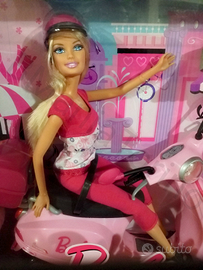 Barbie Pink Vespa Piaggio P6560 2008 NRFB