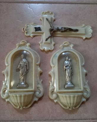 Aquasantiere e croce