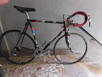 bici in fibra di carbonio 