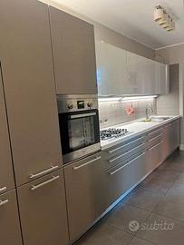 Cucina Dada 5.25m completa + frigo alto nuovo