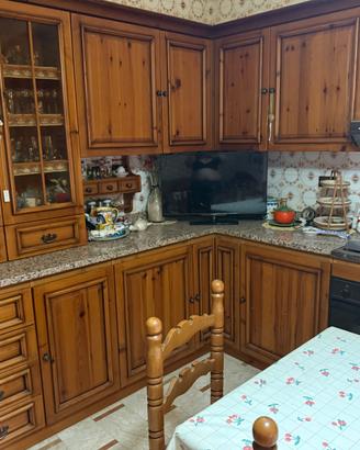 Cucina in legno massello