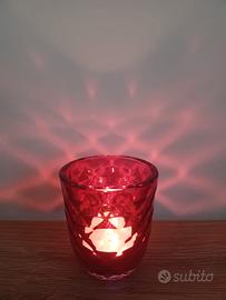 Portacandela rosso in vetro decorato 8 cm
