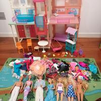 Casa Barbie con mobili + 7 barbie con vestiti
