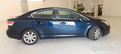 Avensis  2.2 d-cat 122000km tagliandi casa madre