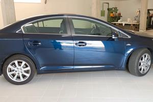 Avensis  2.2 d-cat 122000km tagliandi casa madre