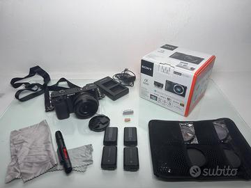 Sony Alpha a6000 + obiettivo + kit completo