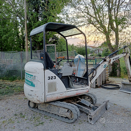 Miniescavatore Bobcat 323 18qt anno 2008