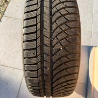 4 pneumatici invernali Kumho 225/40 R19 M+S