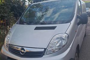 opel vivaro bus mini van 9 posti pulmino
