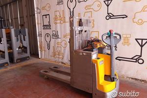 Stoccatore elettrico jungheinrich ejd220