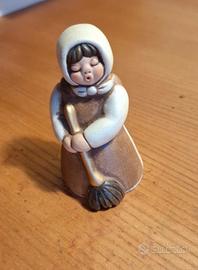 Pastorella con scopa