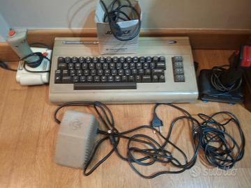 commodore 64 con joystick originale 