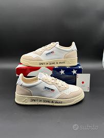 Autry Medalist low pelle bianca camoscio beige 42