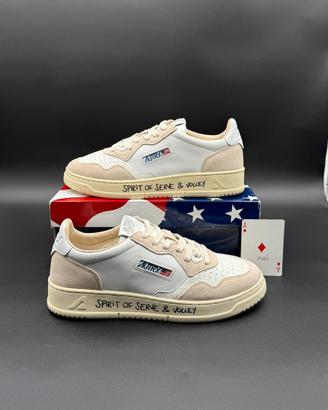 Autry Medalist low pelle bianca camoscio beige 42