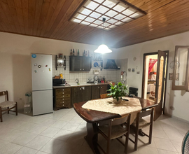 Casa con 2 appartamenti