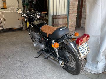 suzuki gt 550 del 1973 mantenuta e in strada