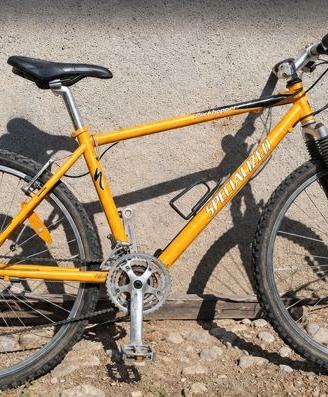 Mountain bike Specialized Rockhopper tripla corona