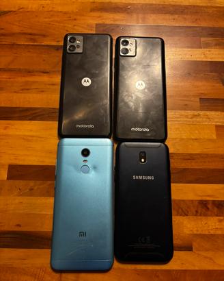 4 telefoni di buona marca da riparare