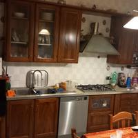 CUCINA COMPLETA. TAVOLO, SEDIE E ELETTRODOMESTICI!