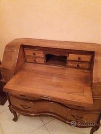 Secretaire con intarsi