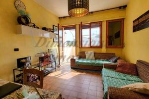 Villetta a schiera di 80 m² con 5 locali e box aut