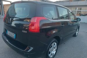 Peugeot 5008 1.6 diesel automatica garanzia