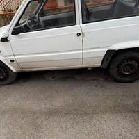 FIAT PANDA 141 RICAMBI LEGGI BENE