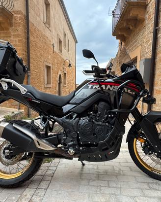 Honda transalp 750 my 2025 black