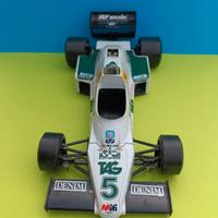 Williams FW08 