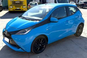 Toyota Aygo 1.0 VVT-i 69 CV 5 porte x-cool