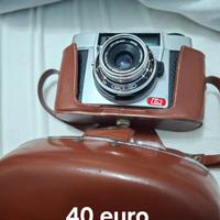 macchina fotografica vintage perfetta  con custodi