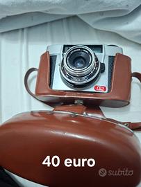 macchina fotografica vintage perfetta  con custodi