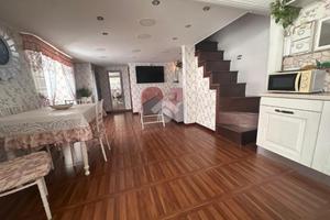 2 LOCALI A NAPOLI
