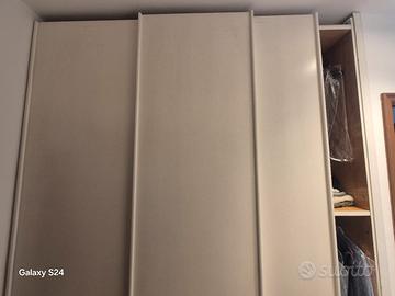 mobile bianco lungo 230 cm  h 270cm