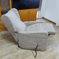 POLTRONA RELAX PER ANZIANI/PERSONE CON DISABILITÀ 