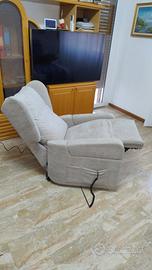 POLTRONA RELAX PER ANZIANI/PERSONE CON DISABILITÀ 