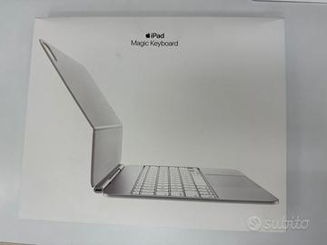 iPad magic keyboard bianco