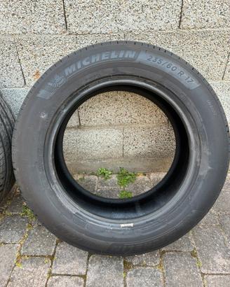Gomme michelin 235/60 r17