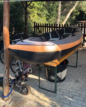 Kayak gonfiabile