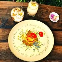 antico piatto vassoio con trionfo di rose